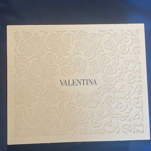 A beautiful VALENTINA GIFT BOX